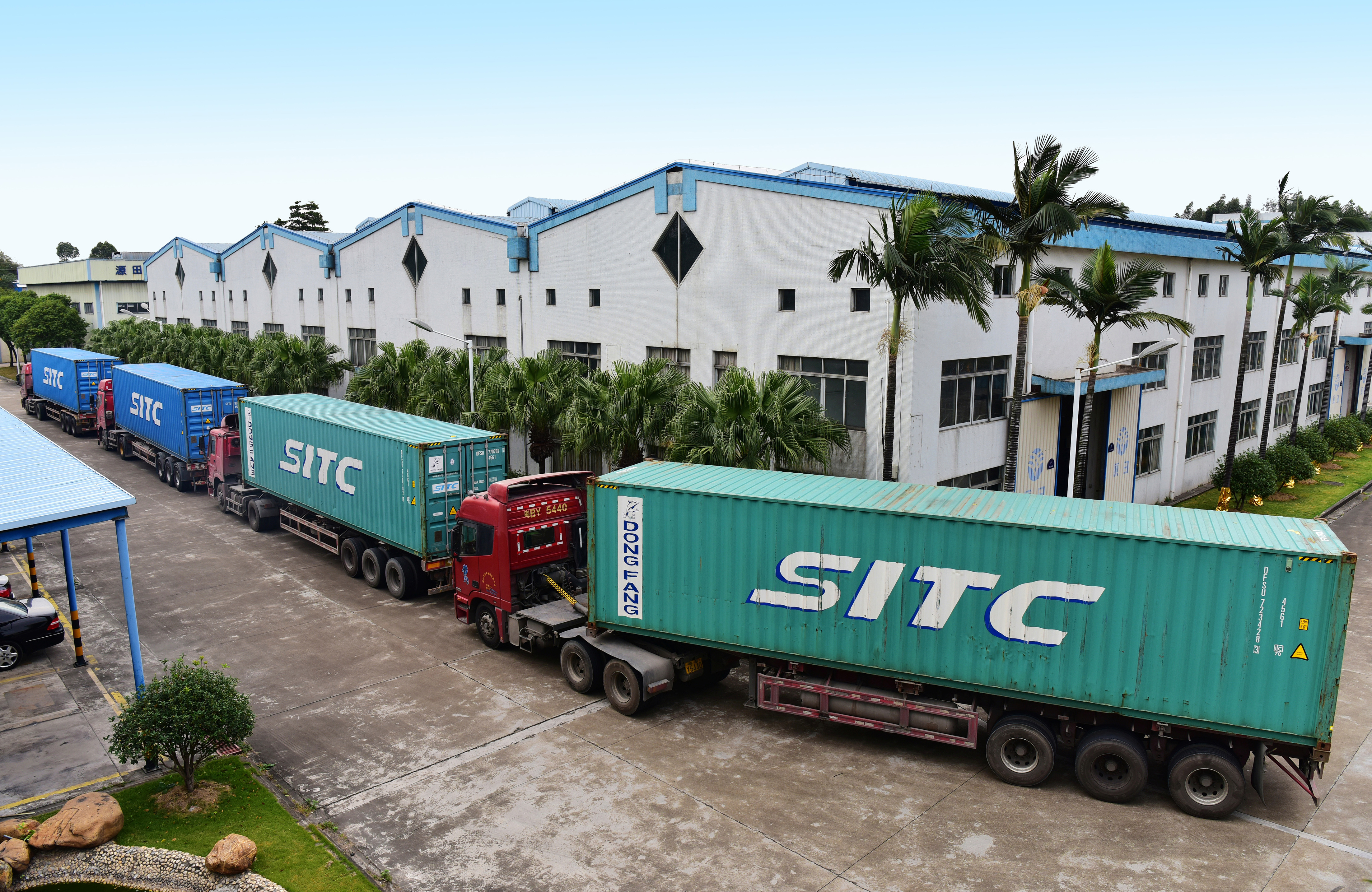 Mattress machinery packed and loaded for global export shipping