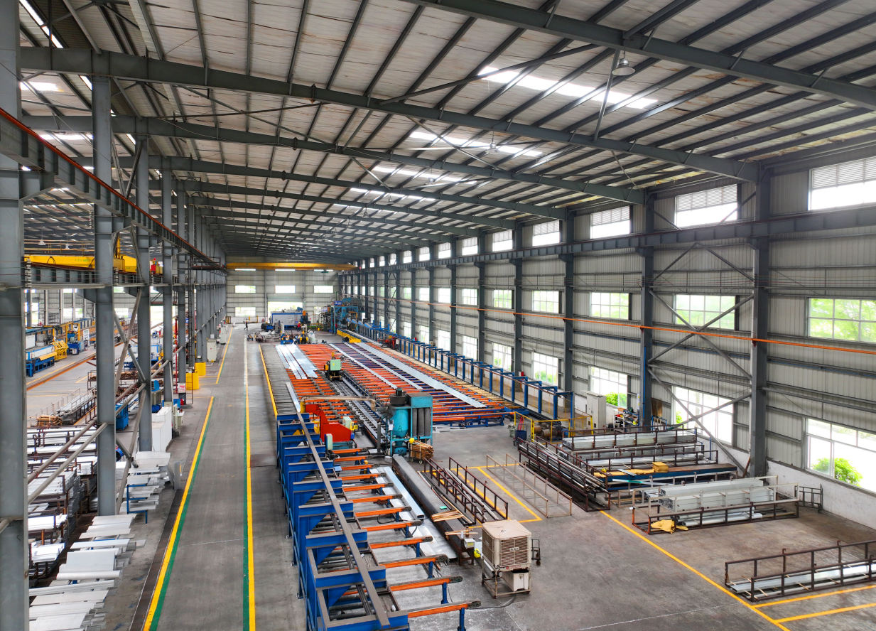 Sliding door supplier factory and aluminium profile production facility