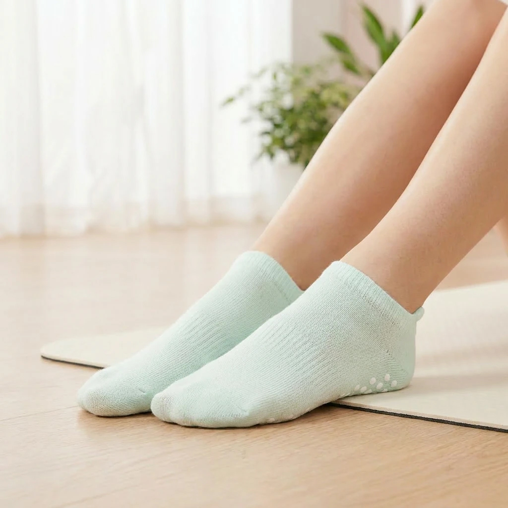 Custom Low-cut Pilates Grip Socks with Protective Heel Tab for Yoga and Pilates Studios
