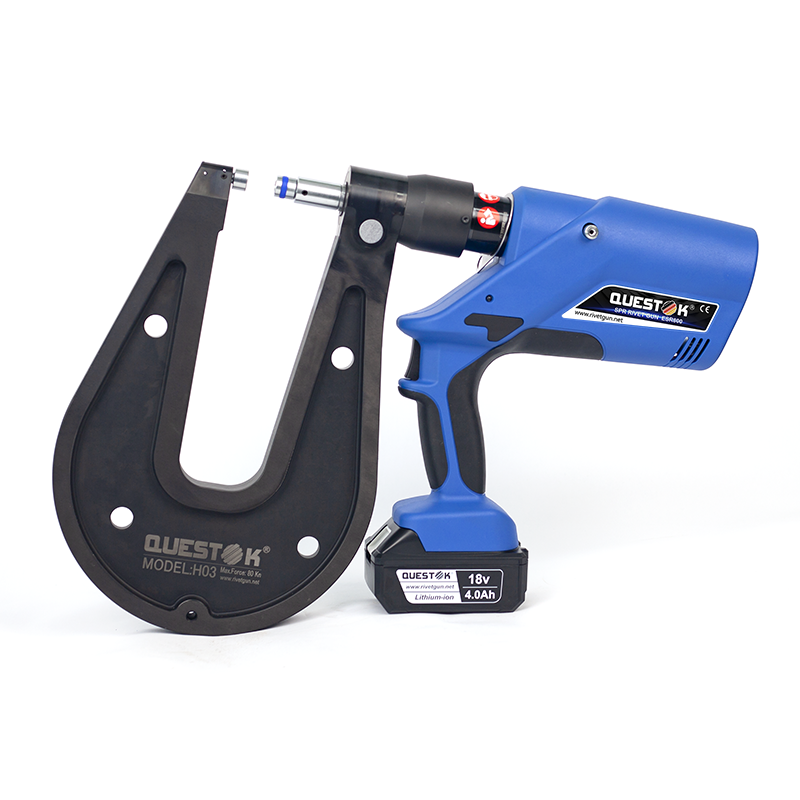 Universal dies kit for self-piercing riveting system