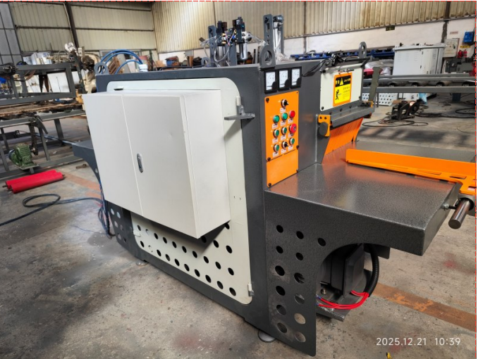 Heavy-duty automatic wood cutting machine line for square wood and log processing