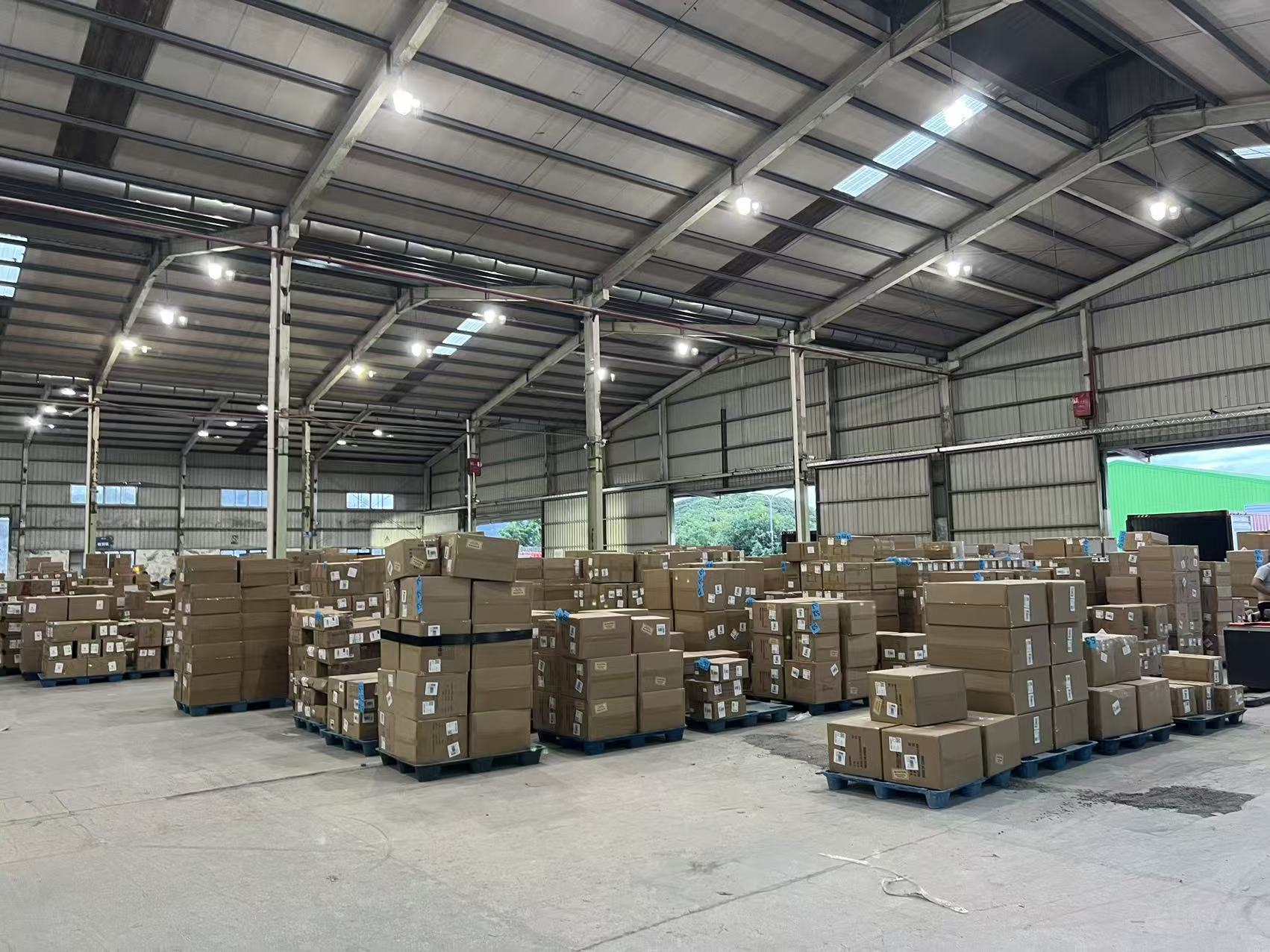 Middle East DDP shipping route and cargo handling process