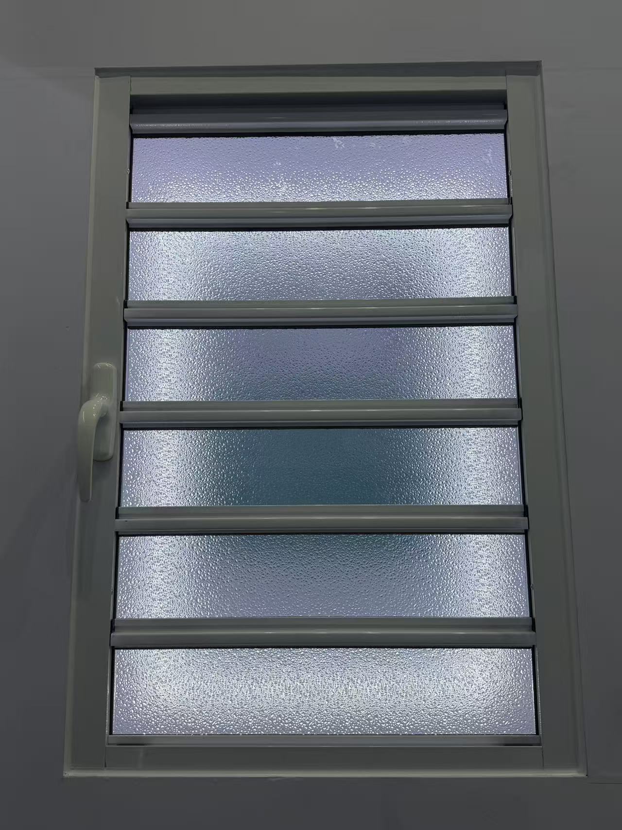 Glass Shutter profile product view