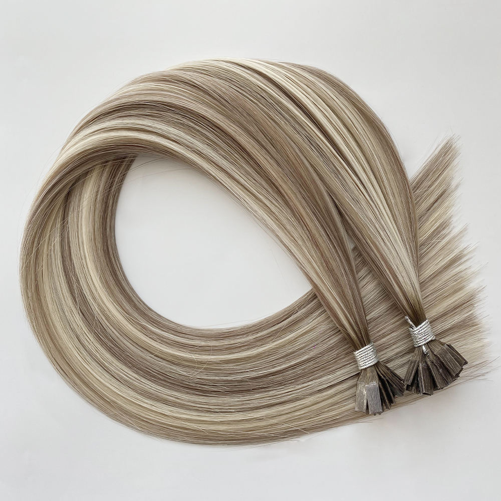 Pre-bonded keratin hair extension color and texture sample