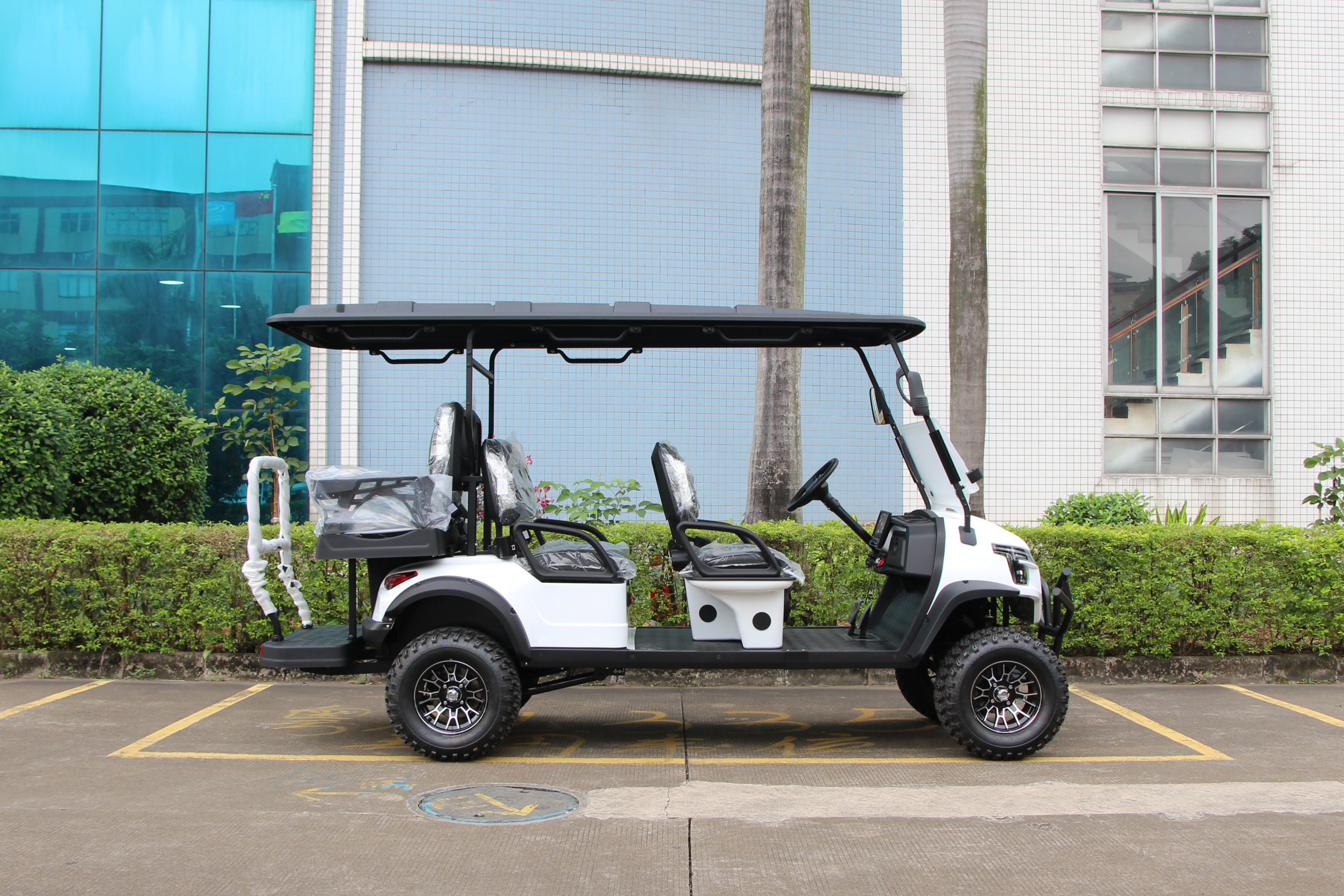 Langqing electric vehicle product for mini truck and utility transport applications
