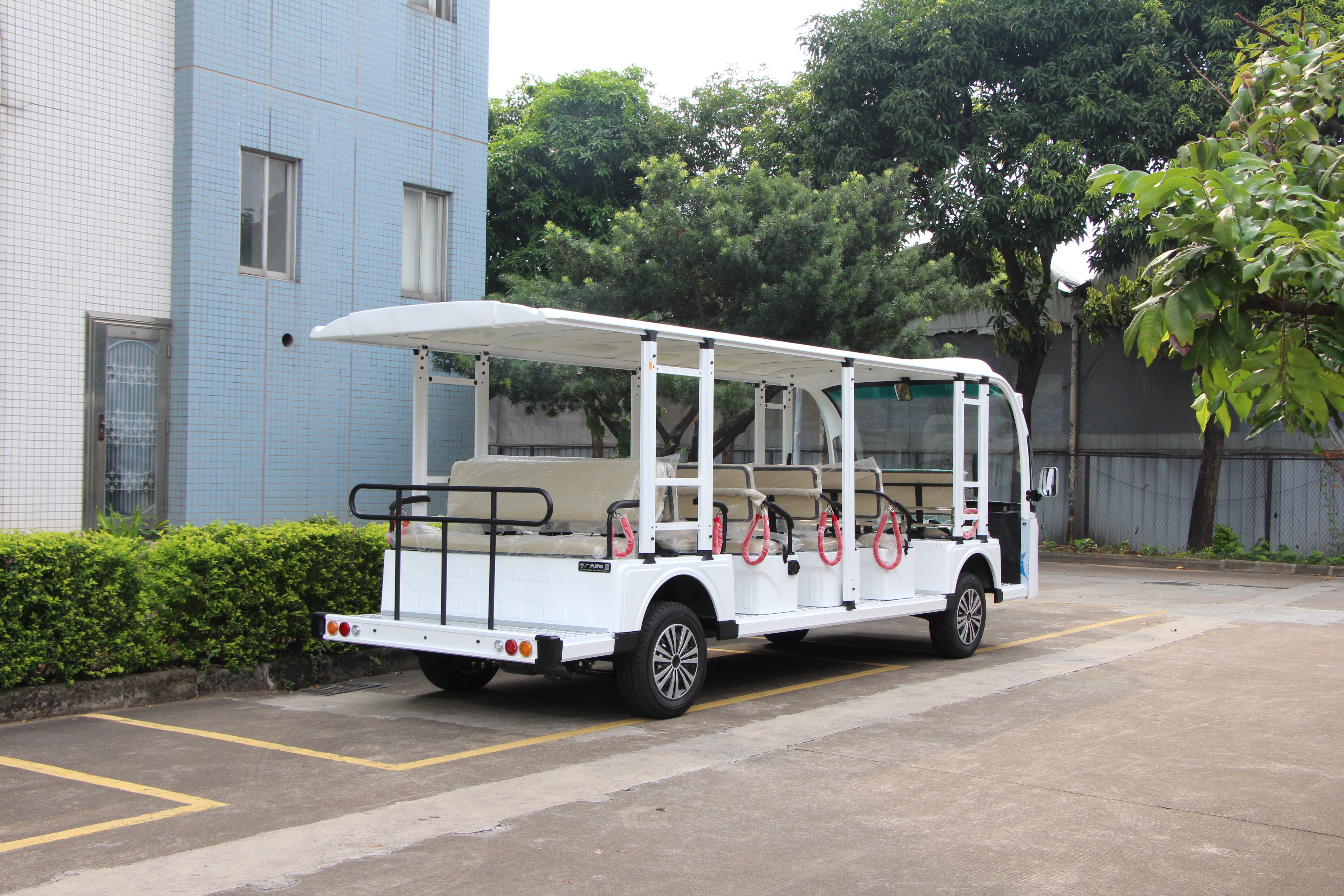 LQV23 23seats bus electric sightseeing transit vehicle design