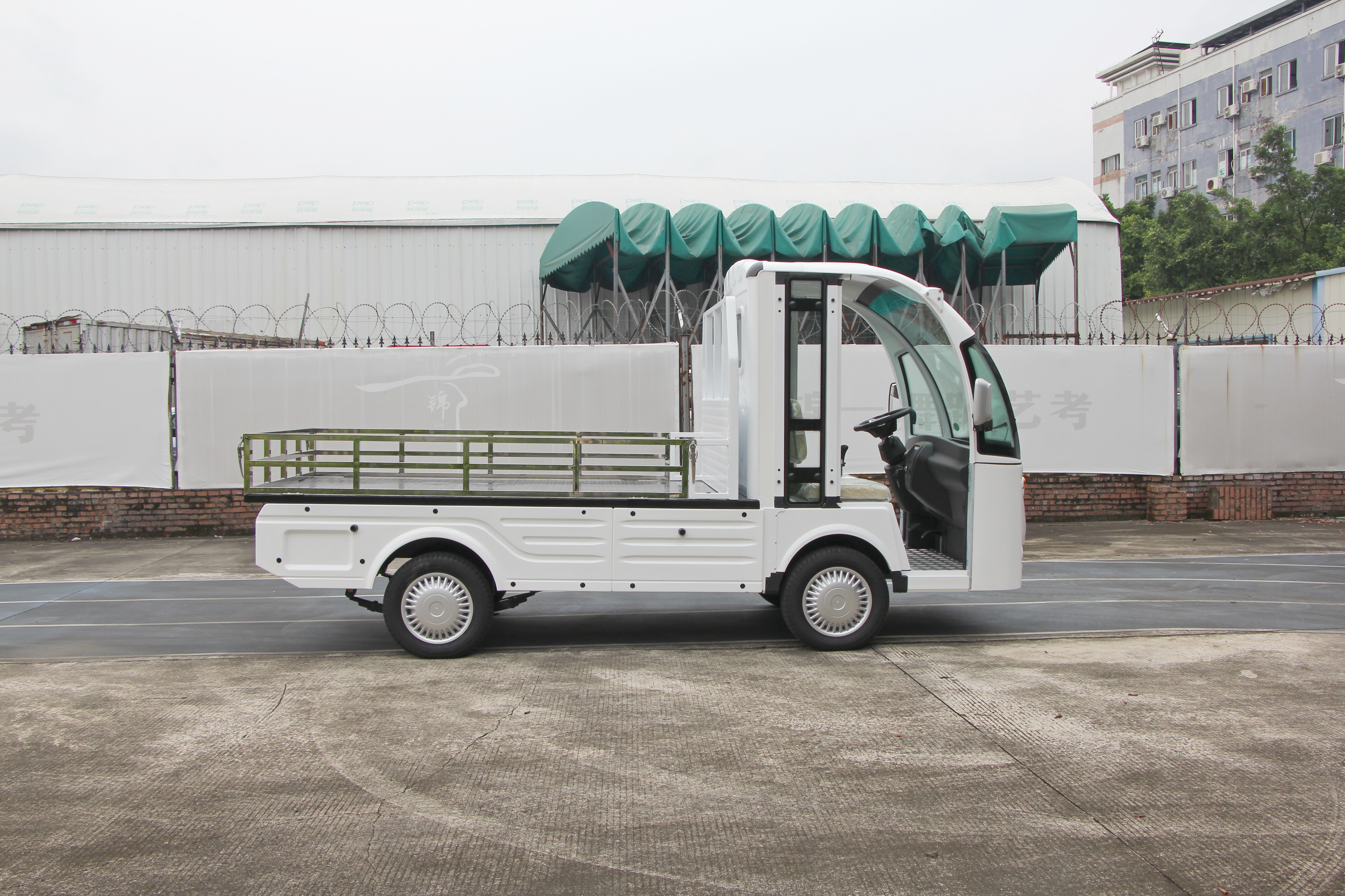 LQF1024 electric mini truck side profile