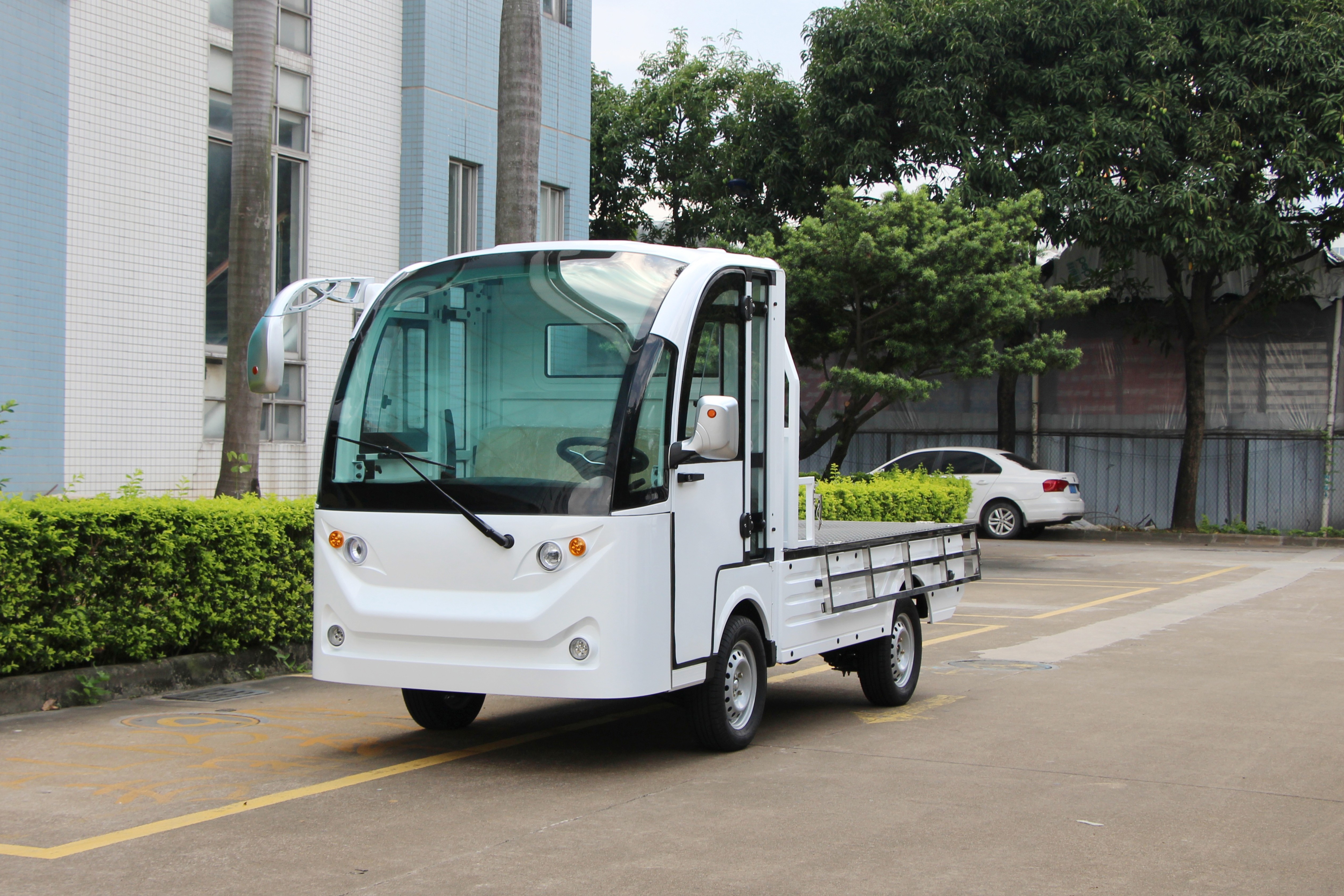 Can a 14-Seat Bus Satisfy Corporate Fleet Safety Requirements?
