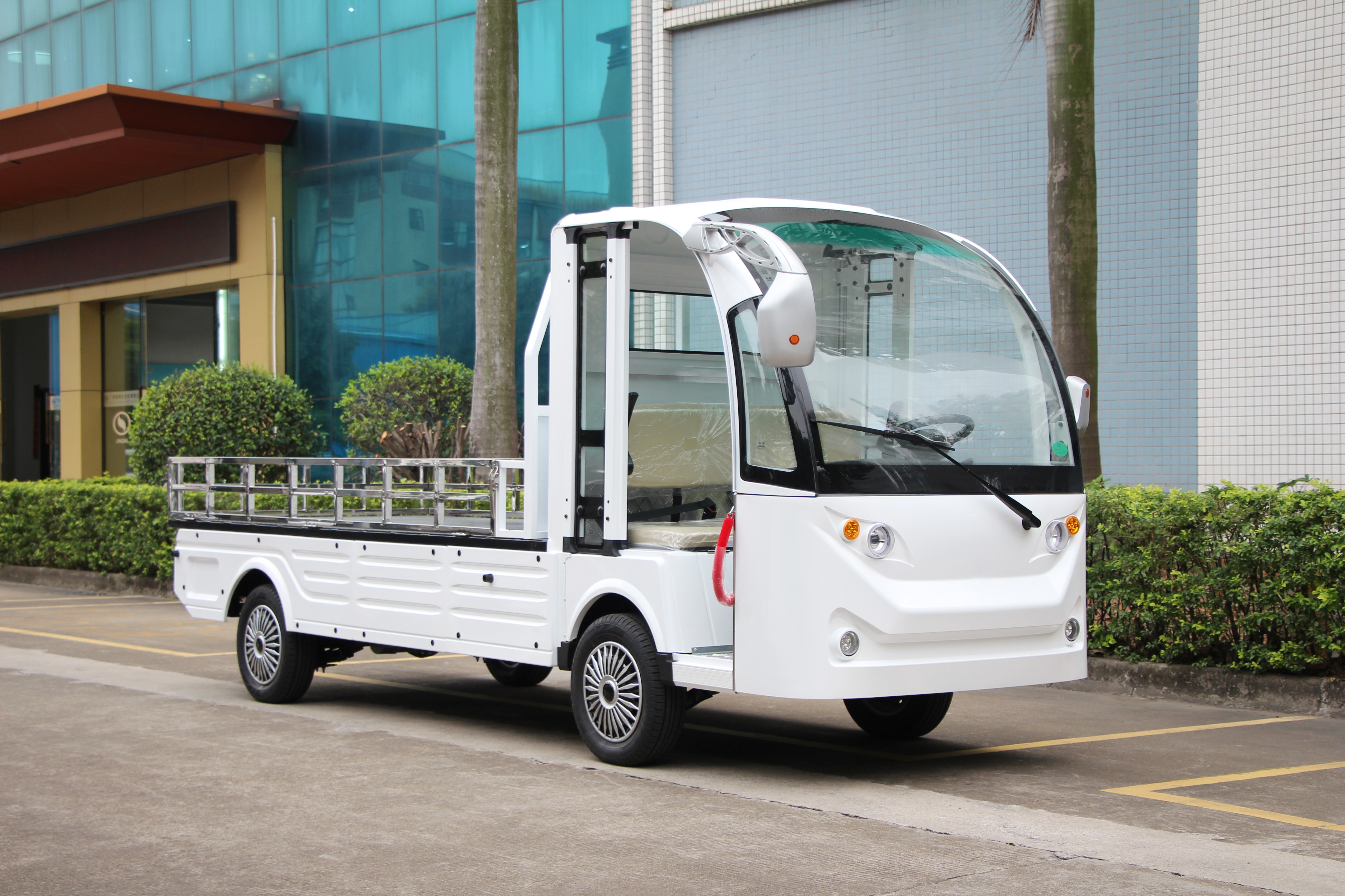 High strength steel chassis with MacPherson suspension structure