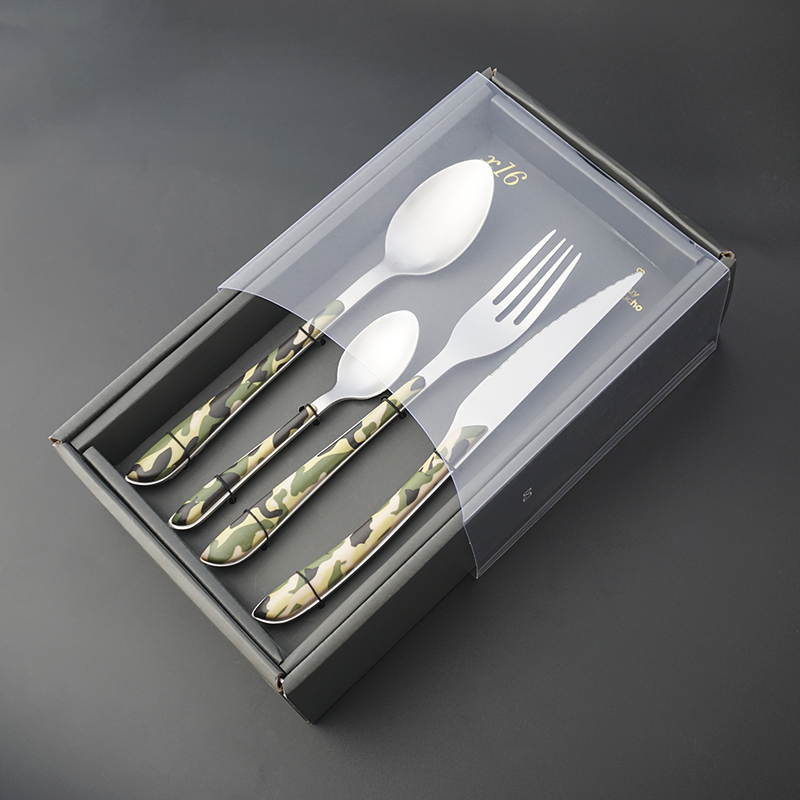 Plastic handle full tang cutlery packaging and presentation