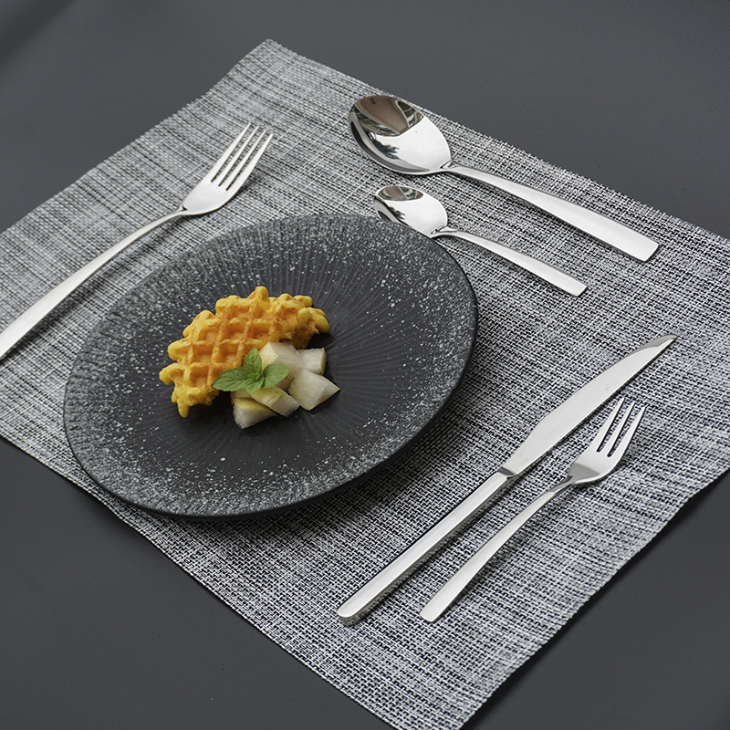 Stainless steel cutlery set suitable for retail and commercial food service applications